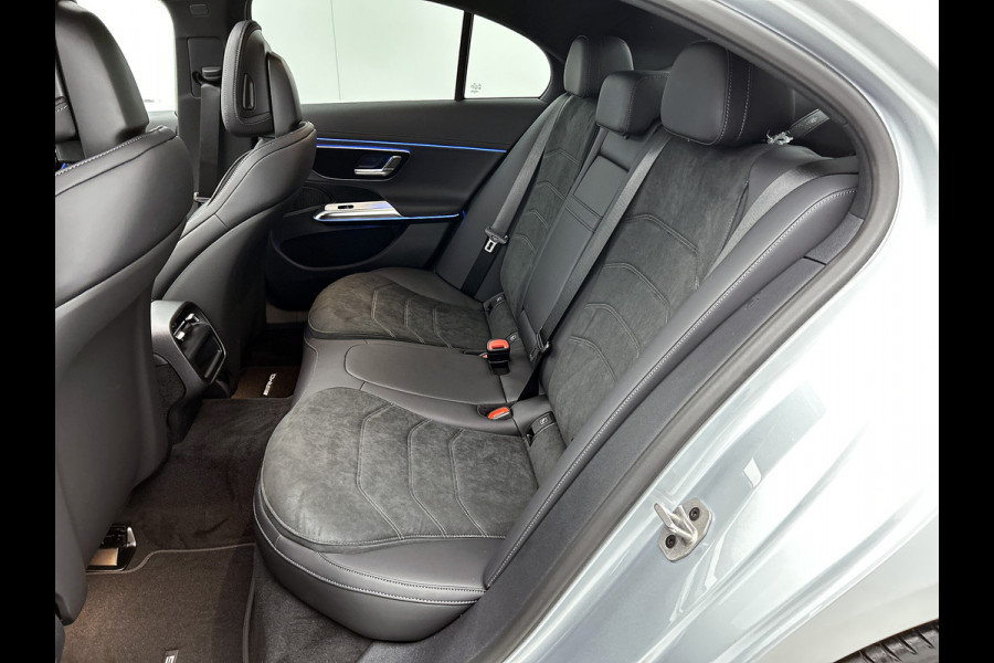 Mercedes-Benz E-Klasse 300 e Sport Edition | Nightpakket | Parkeerpakket | Memorypakket | Trekhaak | Panoramaschuifdak | 360° camera | 20-inch multispaak AMG velgen | GUARD 360° | Warmtewerend, donkergetint glas |