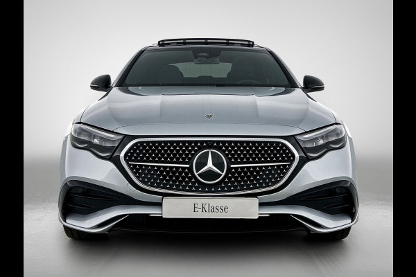 Mercedes-Benz E-Klasse 300 e Sport Edition | Nightpakket | Parkeerpakket | Memorypakket | Trekhaak | Panoramaschuifdak | 360° camera | 20-inch multispaak AMG velgen | GUARD 360° | Warmtewerend, donkergetint glas |