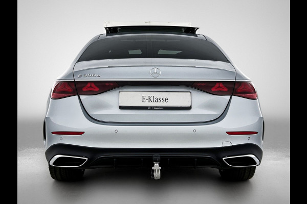 Mercedes-Benz E-Klasse 300 e Sport Edition | Nightpakket | Parkeerpakket | Memorypakket | Trekhaak | Panoramaschuifdak | 360° camera | 20-inch multispaak AMG velgen | GUARD 360° | Warmtewerend, donkergetint glas |