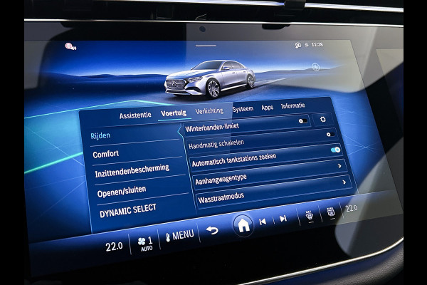 Mercedes-Benz E-Klasse 300 e Sport Edition | Nightpakket | Parkeerpakket | Memorypakket | Trekhaak | Panoramaschuifdak | 360° camera | 20-inch multispaak AMG velgen | GUARD 360° | Warmtewerend, donkergetint glas |