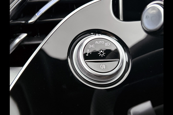 Mercedes-Benz E-Klasse 300 e Sport Edition | Nightpakket | Parkeerpakket | Memorypakket | Trekhaak | Panoramaschuifdak | 360° camera | 20-inch multispaak AMG velgen | GUARD 360° | Warmtewerend, donkergetint glas |