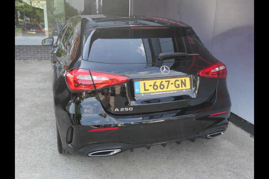 Mercedes-Benz A-Klasse 250 AMG NIGHT EDITION | AUTOMAAT | CAMERA | DIAMOND GRILL | 224 PK!!
