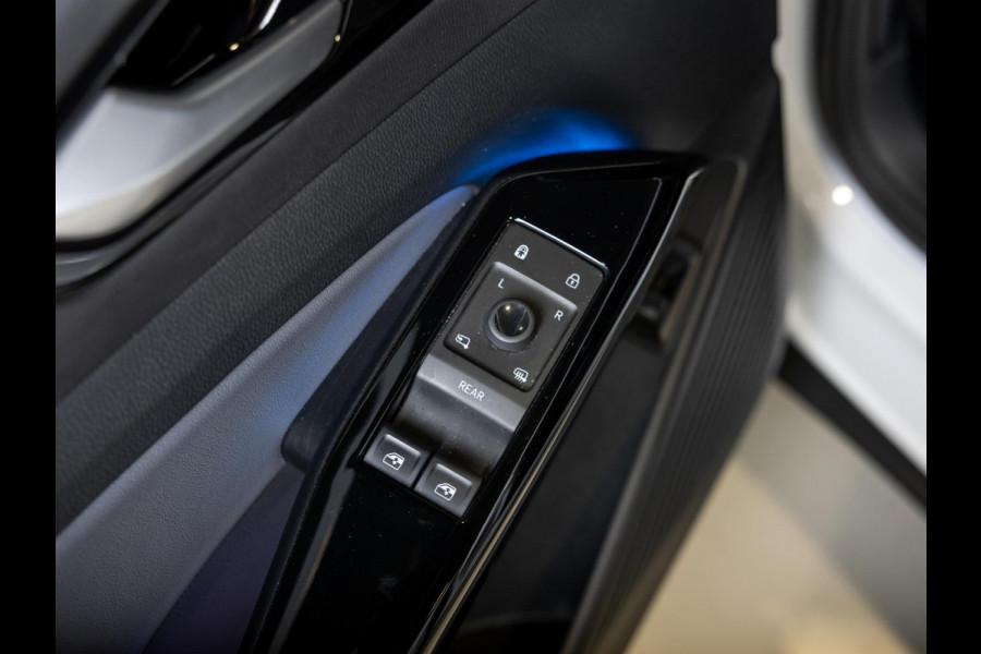 Volkswagen ID.4 Pro 77 kWh / 204pk / Panorama dak / Trekhaak / Head-up display /
