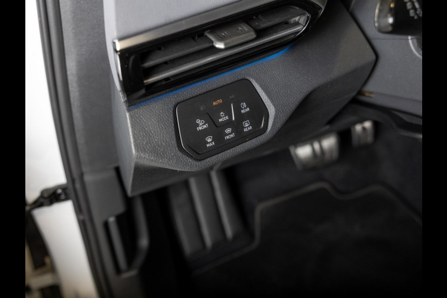 Volkswagen ID.4 Pro 77 kWh / 204pk / Panorama dak / Trekhaak / Head-up display /