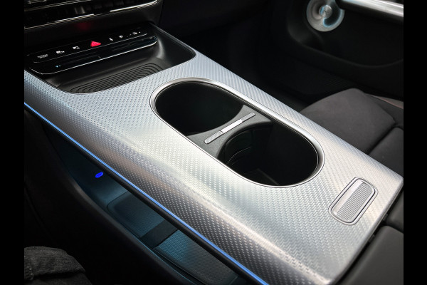 Mercedes-Benz Glb 200 Business Solution AMG 7p. 58 kWh | Premium Plus pakket | Winterpakket | Nightpakket | Parkeerpakket | Trekhaak | Sportstoelen | GUARD 360° | Vast panoramadak | Burmester® 3D surround sound system | 19” vijfspaaks AMG-velgen |