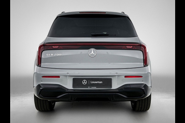Mercedes-Benz Glb 200 Business Solution AMG 7p. 58 kWh | Premium Plus pakket | Winterpakket | Nightpakket | Parkeerpakket | Trekhaak | Sportstoelen | GUARD 360° | Vast panoramadak | Burmester® 3D surround sound system | 19” vijfspaaks AMG-velgen |
