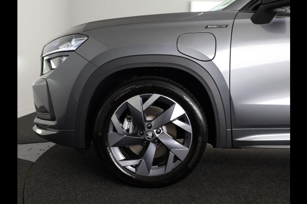 Škoda Kodiaq 1.5 TSI PHEV Sportline Business 204 pk Automaat (DSG) | Verlengde garantie | Panoramadak | Trekhaak (wegklapbaar) | Parkeersensoren | Achteruitrijcamera | Stoelverwarming v/a |