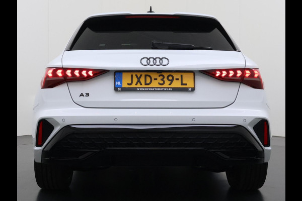 Audi A3 Sportback 45 TFSI e S edition Competition 272pk PHEV| 8.000KM!  | INCL. BTW | 143km RANGE WLTP!! | ADD. CRUISE | PANORAMADAK | FABRIEKSGARANTIE t/m 04-2027| MEGA COMPLETE AUTO| S-LINE BINNEN + BUITEN| LEDER|