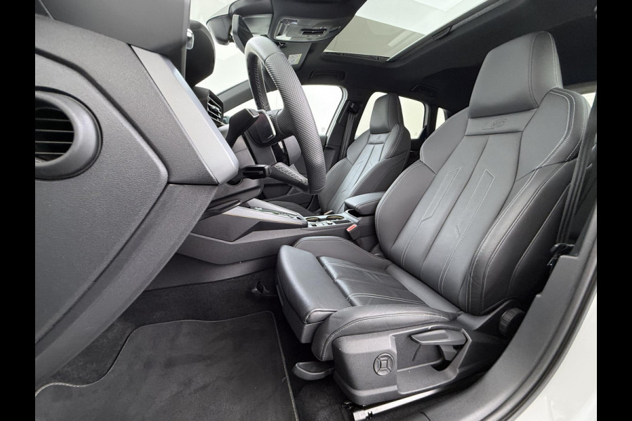 Audi A3 Sportback 45 TFSI e S edition Competition 272pk PHEV| 8.000KM!  | INCL. BTW | 143km RANGE WLTP!! | ADD. CRUISE | PANORAMADAK | FABRIEKSGARANTIE t/m 04-2027| MEGA COMPLETE AUTO| S-LINE BINNEN + BUITEN| LEDER|