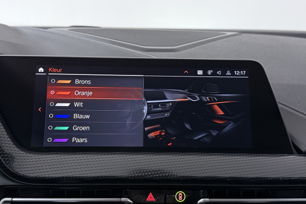 BMW 1-serie 118i High Executive (NAVIGATIE, SFEERVERLICHTING, CAMERA, SPORTSTOELEN, DEALER ONDERHOUDEN, 1e EIGENAAR)