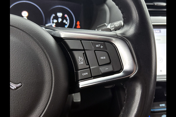 Jaguar F-Pace 2.0 Portfolio AWD 30t | 301PK | NL-AUTO | GOED ONDERH | CARPLAY | CLIMATE | ACHTERCAM | LANE ASS | CRUISECONTRL |