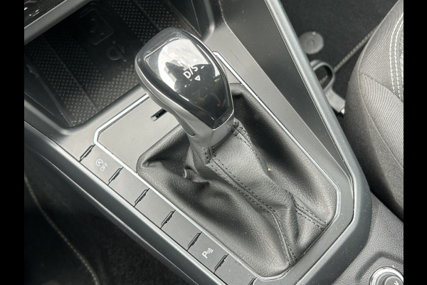 Volkswagen Taigo BWJ 2022 | 1.0 TSI R-Line Business AUTOMAAT | CAMERA A | VIRT. COCKPIT | PDC 2X | DONKER GLAS | 18'' LMV | CLIMA | NAVI |