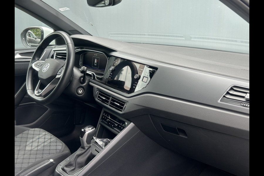 Volkswagen Taigo BWJ 2022 | 1.0 TSI R-Line Business AUTOMAAT | CAMERA A | VIRT. COCKPIT | PDC 2X | DONKER GLAS | 18'' LMV | CLIMA | NAVI |