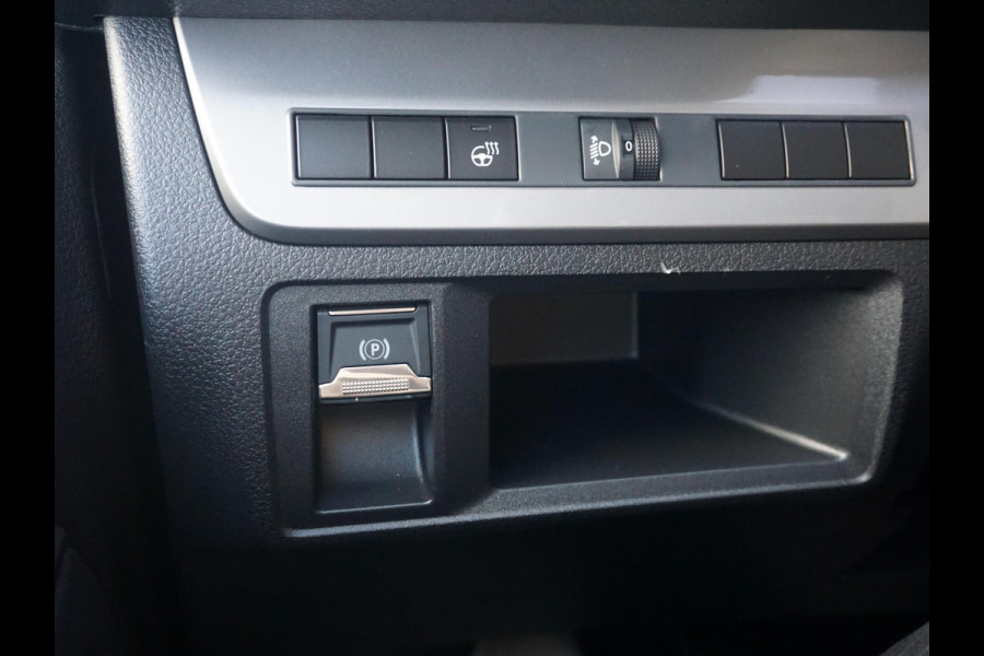 Opel Vivaro-e Dubbele Cabine 75kWh | STX Sport | Mooiste  bus van NL (!) | Lederen bekleding | Spoilerpakket | 18 inch Lichtmetalen velgen | Dynamic Comfort NAV Pakket | Winterpakket | 2x schuifdeur | Betimmering | Comfortstoelen |