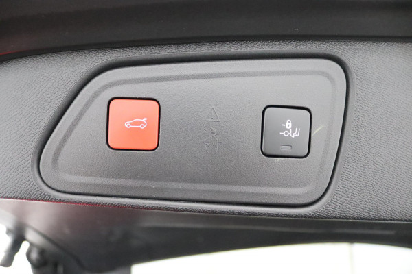 Peugeot 3008 1.2 PureTech Allure*HAAK*CAM*ACC*CARPLAY*LED*NAVI*