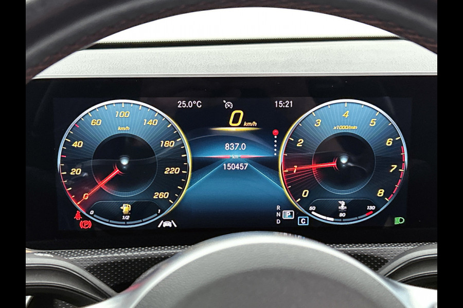 Mercedes-Benz A-Klasse 200 Business Solution AMG(Goed ondH, Panorama, Sfeerverlichting, Lane Assist,Navi, Camera, StoelV, Etc)