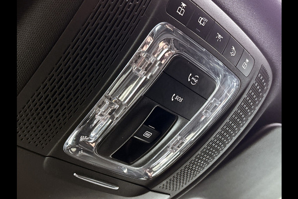 Mercedes-Benz A-Klasse 200 Business Solution AMG(Goed ondH, Panorama, Sfeerverlichting, Lane Assist,Navi, Camera, StoelV, Etc)