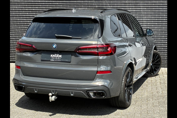 BMW X5 xDrive45e High Executive M Sport Pakket Automaat /  Live Cockpit Professional / Panoramadak / Driving Assistant Professional / Trekhaak / Luchtvering / Comfortstoelen / M Sportremsysteem / 22 Inch / Hifi / Parkeerhulpsysteem Plus
