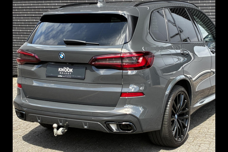 BMW X5 xDrive45e High Executive M Sport Pakket Automaat /  Live Cockpit Professional / Panoramadak / Driving Assistant Professional / Trekhaak / Luchtvering / Comfortstoelen / M Sportremsysteem / 22 Inch / Hifi / Parkeerhulpsysteem Plus