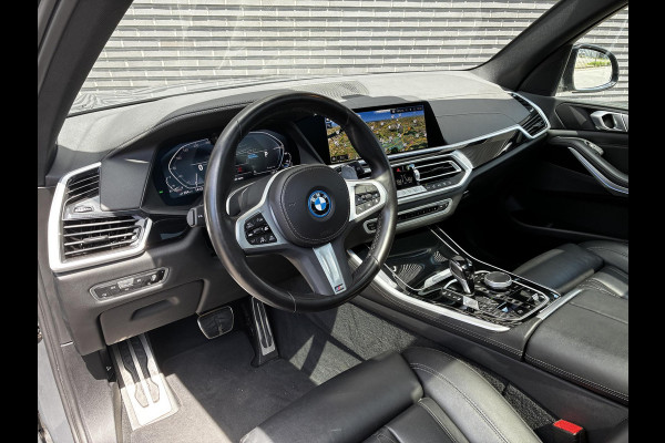 BMW X5 xDrive45e High Executive M Sport Pakket Automaat /  Live Cockpit Professional / Panoramadak / Driving Assistant Professional / Trekhaak / Luchtvering / Comfortstoelen / M Sportremsysteem / 22 Inch / Hifi / Parkeerhulpsysteem Plus