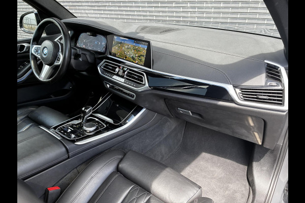 BMW X5 xDrive45e High Executive M Sport Pakket Automaat /  Live Cockpit Professional / Panoramadak / Driving Assistant Professional / Trekhaak / Luchtvering / Comfortstoelen / M Sportremsysteem / 22 Inch / Hifi / Parkeerhulpsysteem Plus