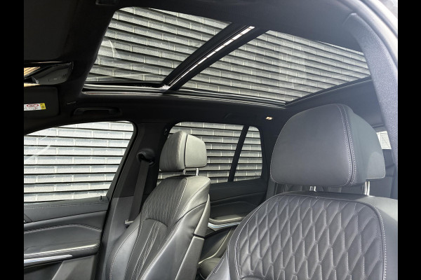 BMW X5 xDrive45e High Executive M Sport Pakket Automaat /  Live Cockpit Professional / Panoramadak / Driving Assistant Professional / Trekhaak / Luchtvering / Comfortstoelen / M Sportremsysteem / 22 Inch / Hifi / Parkeerhulpsysteem Plus