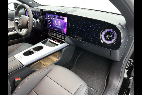 Mercedes-Benz CLA-Klasse Shooting Brake 250+ Business Solution AMG 85 kWh | Nightpakket | Trekhaak | Warmtewerend, donkergetint glas | Massagefunctie | Vast panoramadak | 18 inch vijfspaaks AMG-velgen |