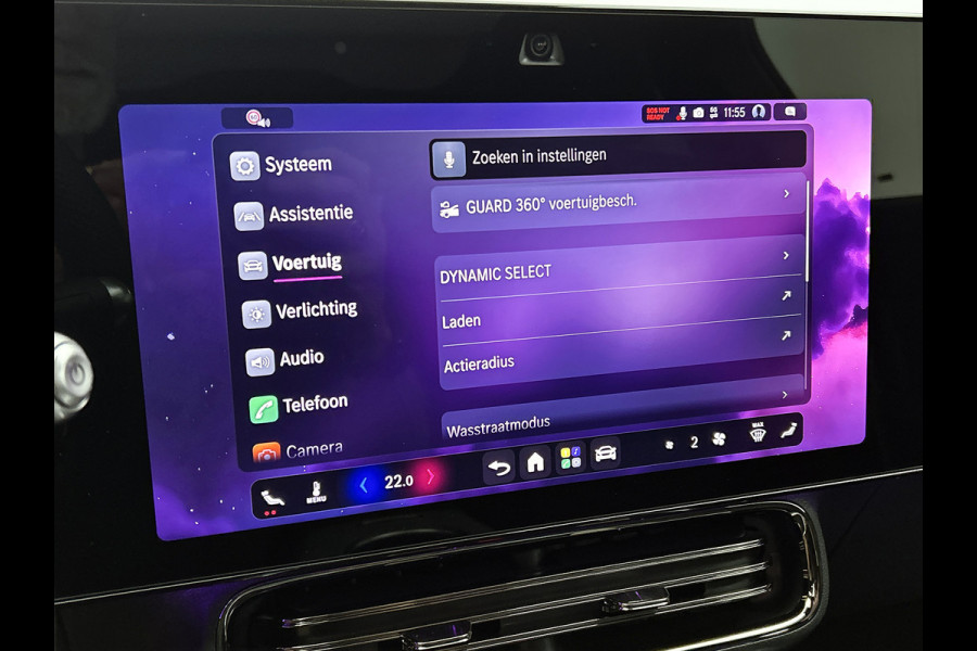 Mercedes-Benz CLA-Klasse Shooting Brake 250+ Business Solution AMG 85 kWh | Nightpakket | Trekhaak | Warmtewerend, donkergetint glas | Massagefunctie | Vast panoramadak | 18 inch vijfspaaks AMG-velgen |