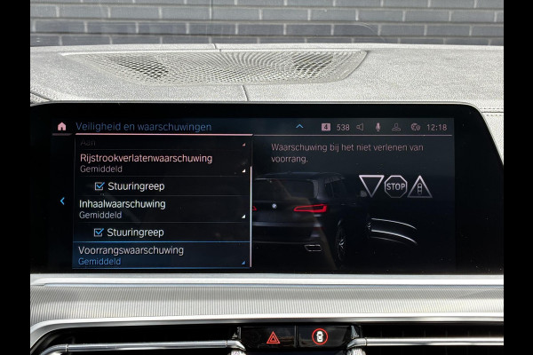 BMW X5 xDrive45e High Executive M Sport Pakket Automaat / Live Cockpit Professional / Panoramadak / Trekhaak / Comfortstoelen / Head-Up Display / Luchtvering / Driving Assistant Professional / Hifi / Stoelverwarming voor+achter /