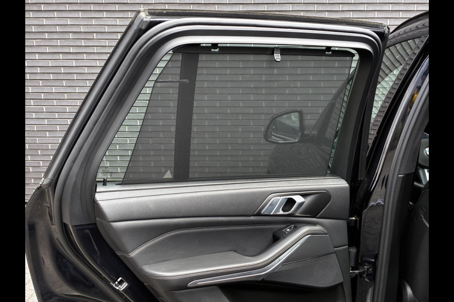 BMW X5 xDrive45e High Executive M Sport Pakket Automaat / Live Cockpit Professional / Panoramadak / Trekhaak / Comfortstoelen / Head-Up Display / Luchtvering / Driving Assistant Professional / Hifi / Stoelverwarming voor+achter /