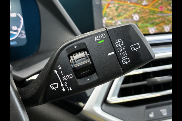 BMW X5 xDrive45e High Executive M Sport Pakket Automaat /  Live Cockpit Professional / Panoramadak / Driving Assistant Professional / Trekhaak / Luchtvering / Comfortstoelen / M Sportremsysteem / 22 Inch / Hifi / Parkeerhulpsysteem Plus