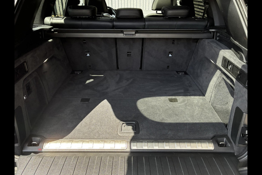 BMW X5 xDrive45e High Executive M Sport Pakket Automaat /  Live Cockpit Professional / Panoramadak / Driving Assistant Professional / Trekhaak / Luchtvering / Comfortstoelen / M Sportremsysteem / 22 Inch / Hifi / Parkeerhulpsysteem Plus