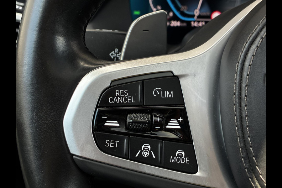 BMW X5 xDrive45e High Executive M Sport Pakket Automaat /  Live Cockpit Professional / Panoramadak / Driving Assistant Professional / Trekhaak / Luchtvering / Comfortstoelen / M Sportremsysteem / 22 Inch / Hifi / Parkeerhulpsysteem Plus