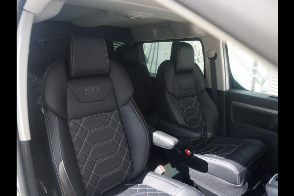 Opel Vivaro-e Dubbele Cabine 75kWh | STX Sport | Mooiste  bus van NL (!) | Lederen bekleding | Spoilerpakket | 18 inch Lichtmetalen velgen | Dynamic Comfort NAV Pakket | Winterpakket | 2x schuifdeur | Betimmering | Comfortstoelen |