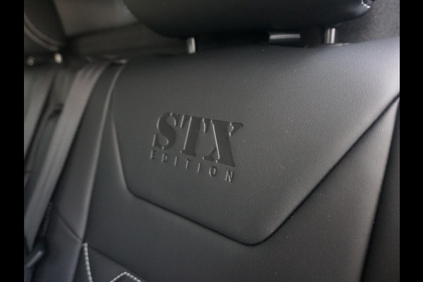 Opel Vivaro-e Dubbele Cabine 75kWh | STX Sport | Mooiste  bus van NL (!) | Lederen bekleding | Spoilerpakket | 18 inch Lichtmetalen velgen | Dynamic Comfort NAV Pakket | Winterpakket | 2x schuifdeur | Betimmering | Comfortstoelen |