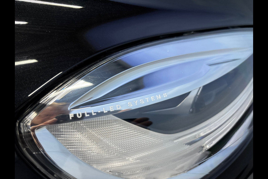 Volvo V40 2.0 T4 Business Sport Navi | Clima | Cruise | PDC | Trekhaak