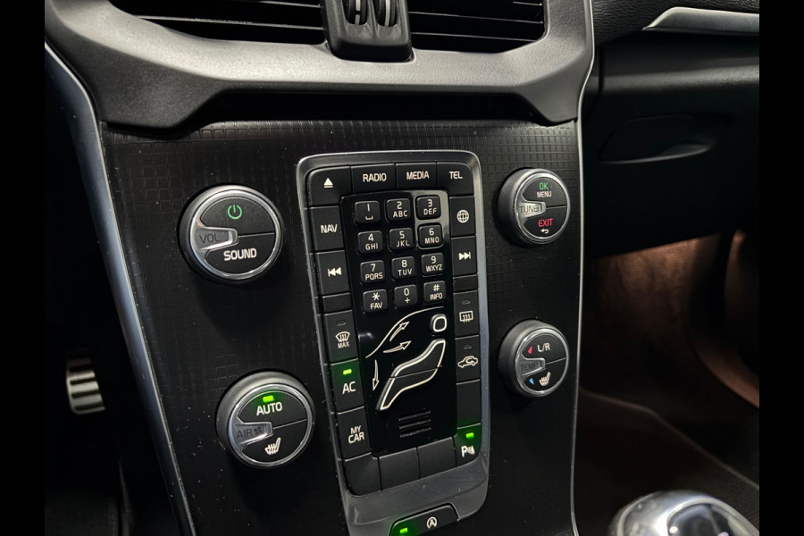 Volvo V40 2.0 T4 Business Sport Navi | Clima | Cruise | PDC | Trekhaak