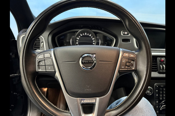 Volvo V40 2.0 T4 Business Sport Navi | Clima | Cruise | PDC | Trekhaak
