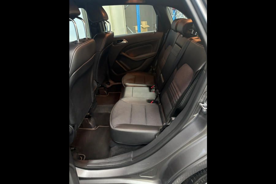 Mercedes-Benz B-Klasse 200 Prestige Airco | Navi | PDC | LED | Trekhaak