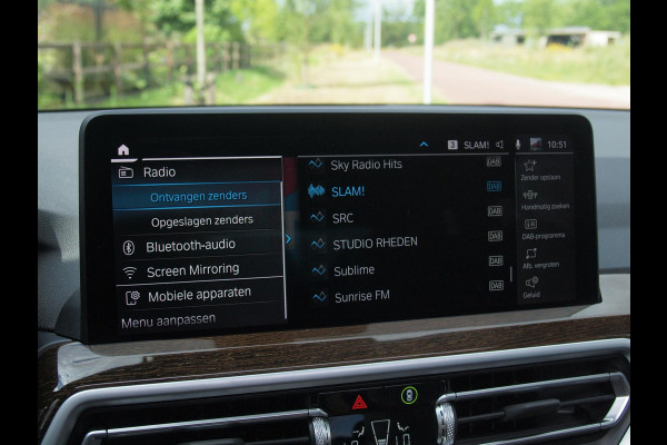 BMW X3 xDrive30e Business Edition Plus | Panoramadak | Head-Up Display | Camera | Sfeerverlichting | LED-Laser |