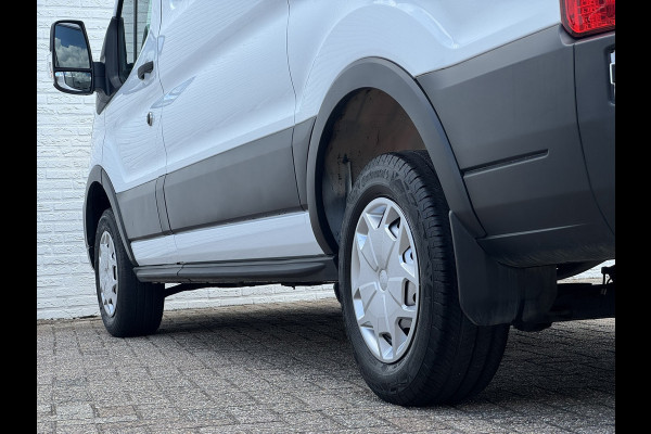 Ford Transit 130pk L2H2 Trend Airco Cruise Pdc 3 Zitplaatsen Usb Laadruimte beveiliging