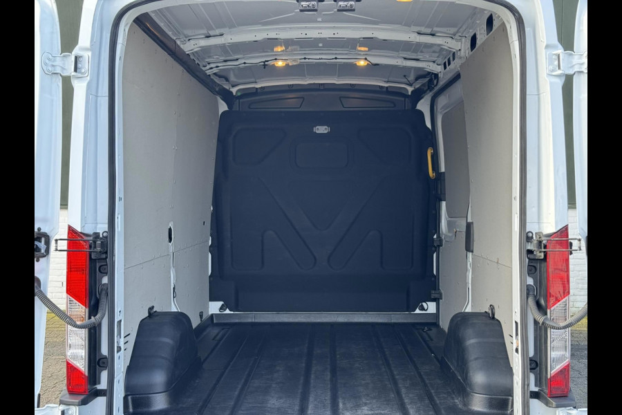 Ford Transit 130pk L2H2 Trend Airco Cruise Pdc 3 Zitplaatsen Usb Laadruimte beveiliging