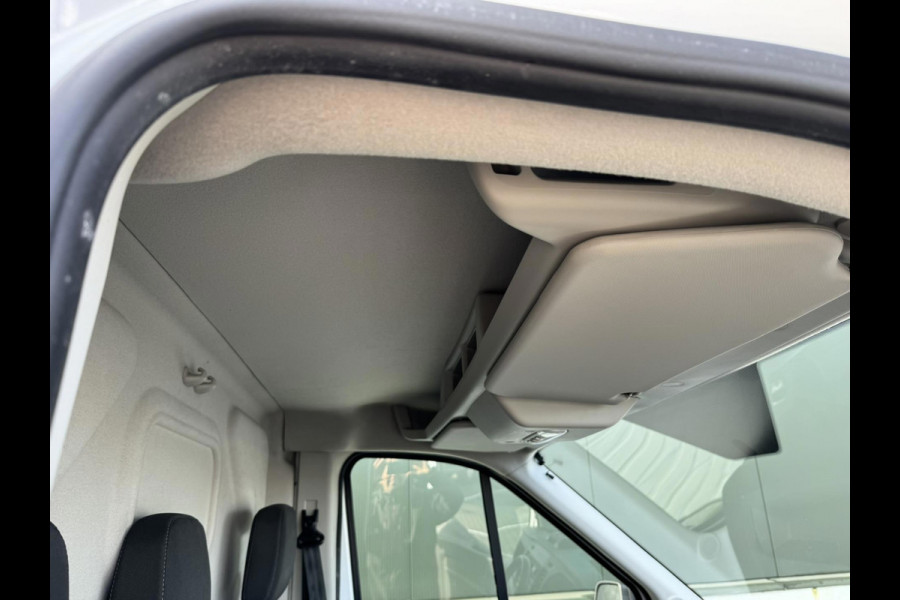 Ford Transit 130pk L2H2 Trend Airco Cruise Pdc 3 Zitplaatsen Usb Laadruimte beveiliging