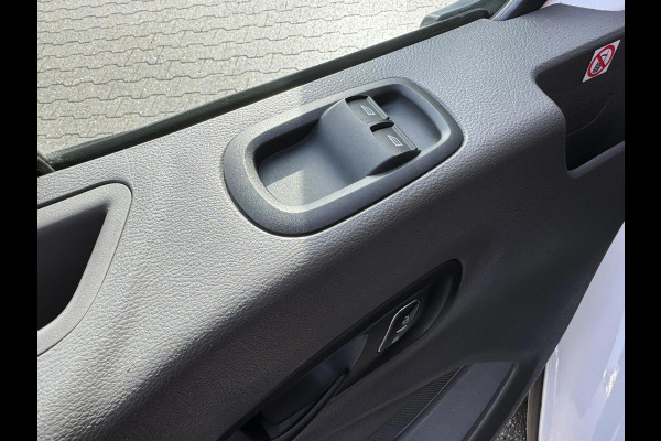 Ford Transit 130pk L2H2 Trend Airco Cruise Pdc 3 Zitplaatsen Usb Laadruimte beveiliging