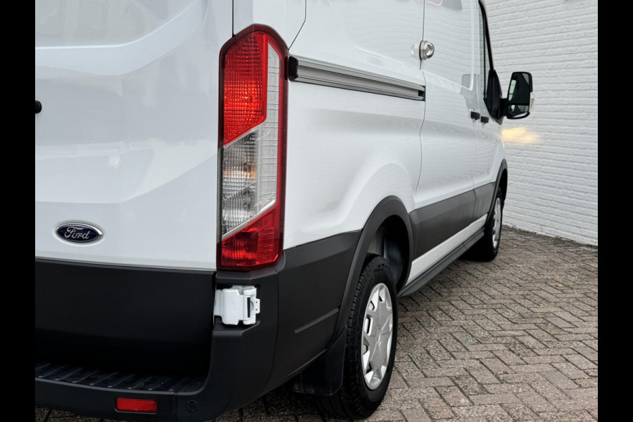 Ford Transit 130pk L2H2 Trend Airco Cruise Pdc 3 Zitplaatsen Usb Laadruimte beveiliging