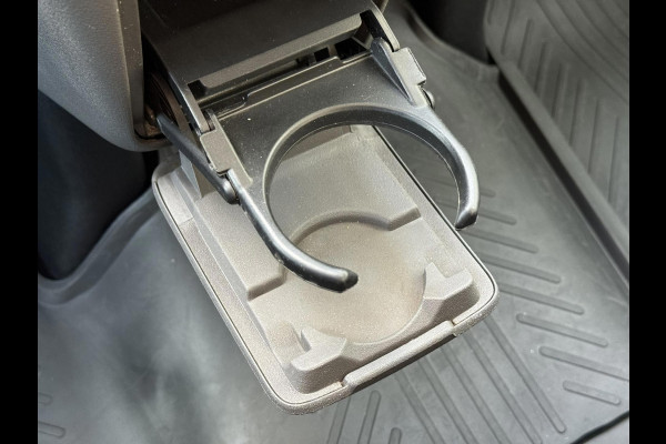 Ford Transit 130pk L2H2 Trend Airco Cruise Pdc 3 Zitplaatsen Usb Laadruimte beveiliging