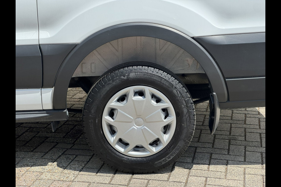 Ford Transit 130pk L2H2 Trend Airco Cruise Pdc 3 Zitplaatsen Usb Laadruimte beveiliging