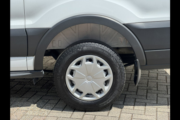 Ford Transit 130pk L2H2 Trend Airco Cruise Pdc 3 Zitplaatsen Usb Laadruimte beveiliging