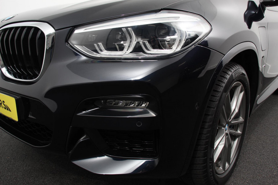 BMW X3 xDrive30e 292pk Hybrid Steptronic M Sport Navigatie Apple Carplay/Android Auto Parkeersensoren Camera Panoramadak Adaptive Cruise Control Adaptieve LED-koplampen Sound-systeem Harman-Kardon Climatronic