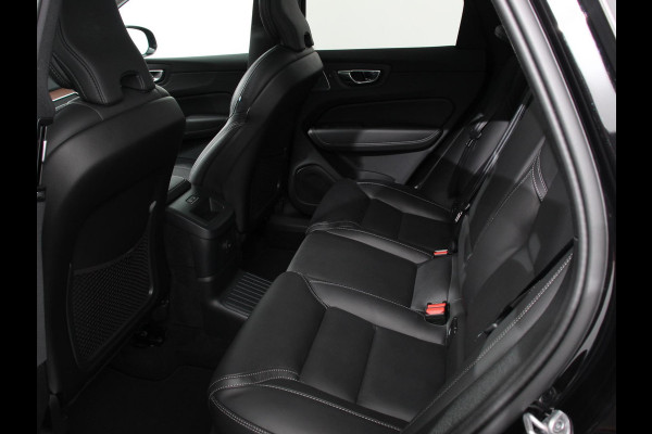 Volvo XC60 2.0 T6 398pk Plug-in hybrid AWD Ultimate Dark Bowers &Wilkins Premium Sound system Navigatie Google Panorama dak Camera Extra Getint glas Stoelen met massage functie